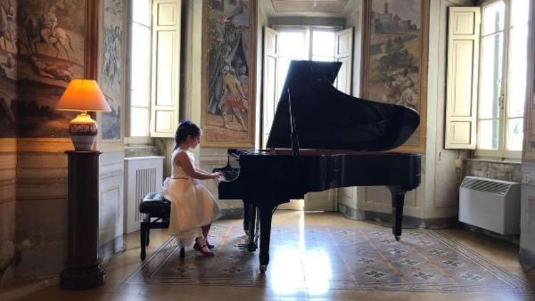 9 aylık piyanist İtalyada ikinci oldu