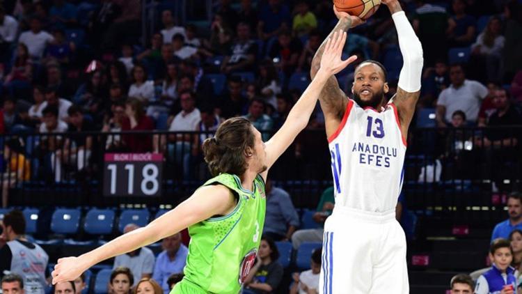 Anadolu Efes seriyi eşitlemek için sahada