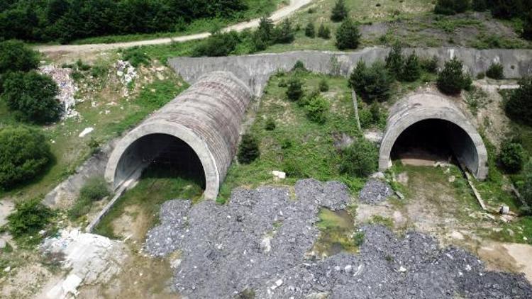 Bolu Dağının depremde hasar gören tünel tüpleri 19 yıldır atıl