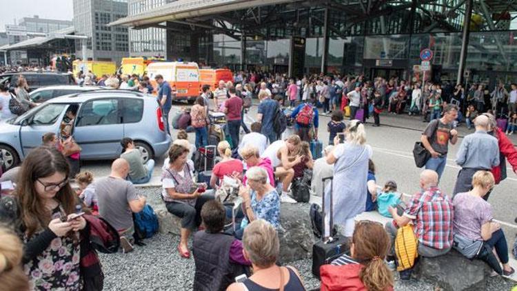 Elektrik kesintisi Hamburg hava trafiğini felç etti