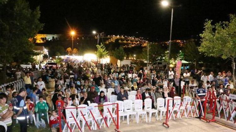Ramazan Sokağında ilahi konseri