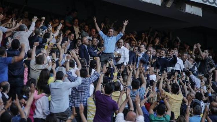 Fenerbahçenin yeni başkanı Ali Koç oldu (FOTOĞRAFLAR)