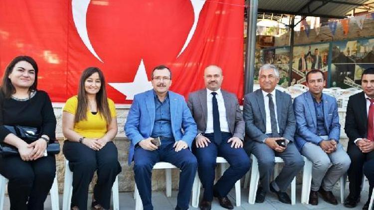 AK Parti Sarıgöl İlçe Teşkilatı iftar yemeği verdi