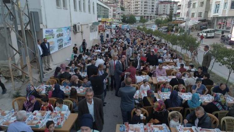 750 metre uzunluğunda dev iftar sofrası