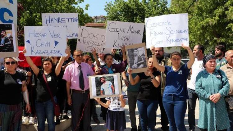 Ölen oğullarının mimarlık diplomasını ağlayarak aldılar (2)