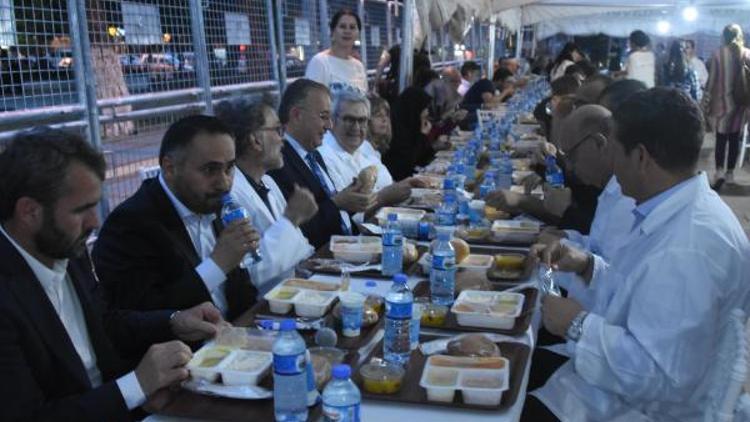 Türk Yahudi Toplumu, Selimiye Camiinde iftar verdi