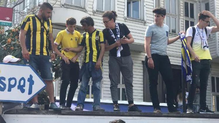 Fenerbahçe taraftarı, Ali Koçun mazbata törenine hazır