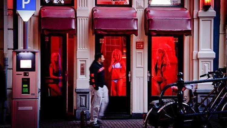 Brükseldeki seks işçileri vitrin karartıp dayanışma grevine gidiyor
