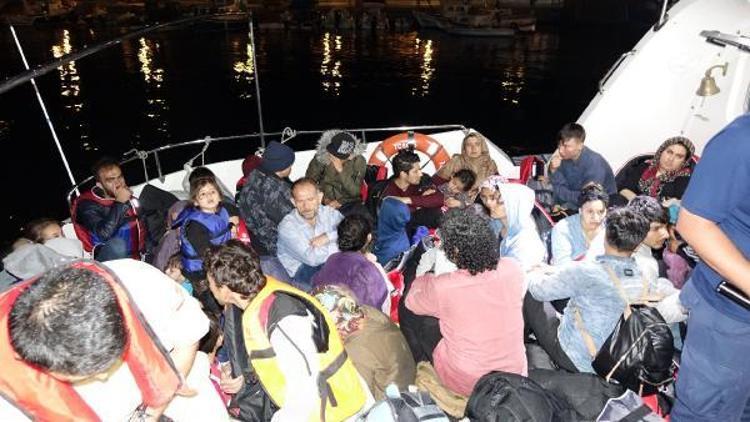 Edremitte botları sürüklenen 51 kaçak göçmen kurtarıldı