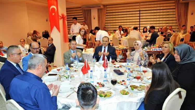 Vali Kabandan, köy koruyucu ve ailelerine iftar