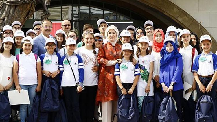 Emine Erdoğandan gençlere sahur daveti