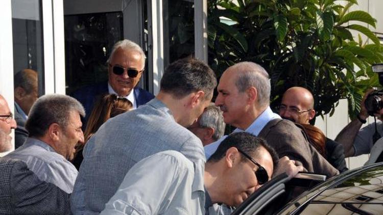 Bakan Kurtulmuş, Atatürk Havalimanında taksicileri ziyaret etti