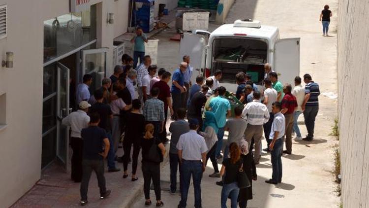 Antalyadaki kazada ölen 3 mühendis ve bebeğin cenazeleri alındı (3)