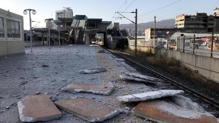 Yolcu treninin açık unutulan merdiveni, istasyona zarar verdi, 1 yolcu yaralandı