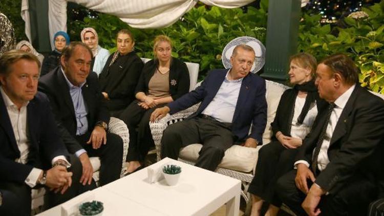 Cumhurbaşkanı Erdoğan Demirören ailesine taziye ziyaretinde bulundu