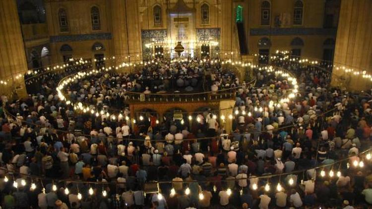 Selimiye Camii, Kadir gecesinde dolup taştı