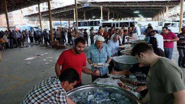 Sökeli esnaf, iftarda buluştu