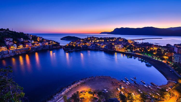 Amasra bayramda nüfusunun 10 katı turist ağırlayacak