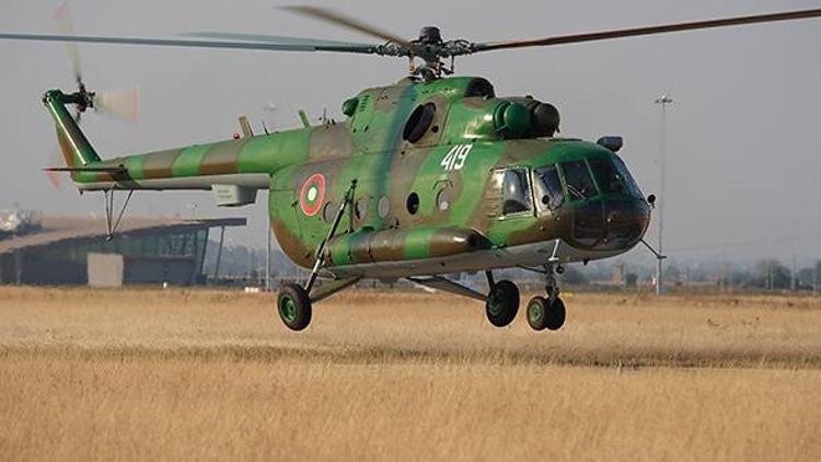 Bulgaristanda askeri helikopter düştü: 2 ölü