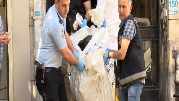 (Ek fotoğraflarla  geniş haber) - Fatihte cinayet: Bulaşık makinesi içindeki bavulda erkek cesedi bulundu