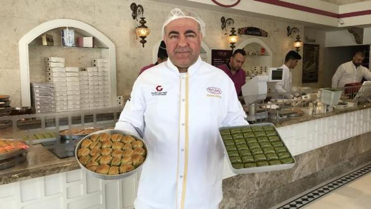 Gaziantepte baklavacıların bayram yoğunluğu