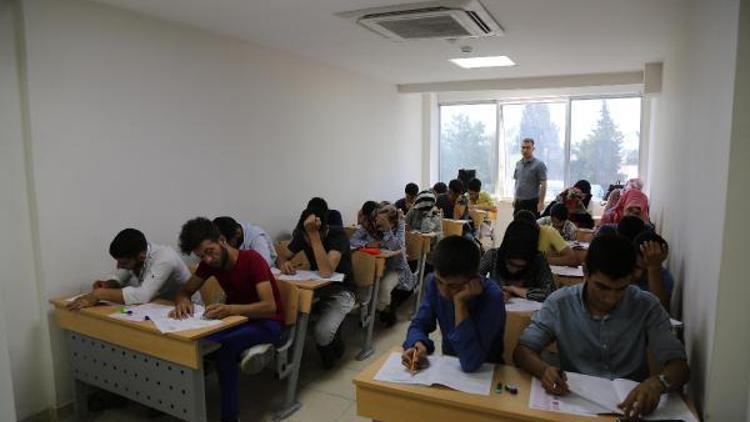 Öğrenciler, belediye kursunda YKSye hazırlıyor