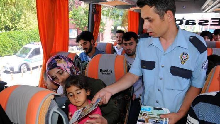 Eskişehirde otobüs şoförleri ve yolculara broşürlü uyarı