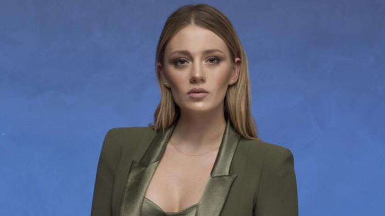 Tescilli güzel Gizem Karaca kimdir