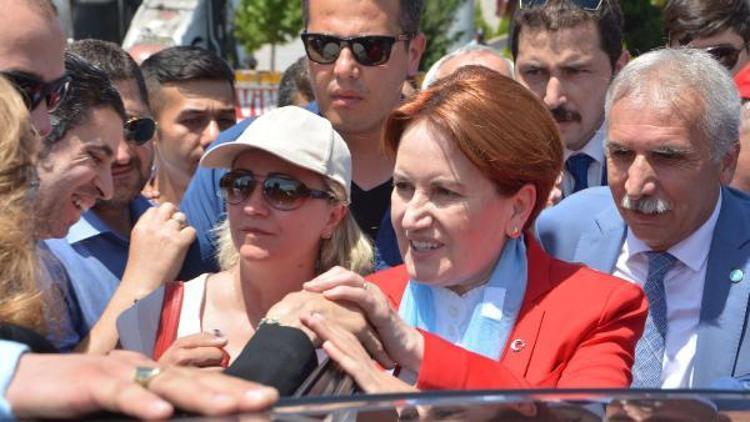 Akşener: Halepte, Türkiyeden vatanına giden Suriyeliler ile iftar edeceğim