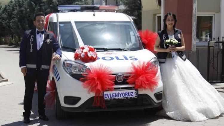 Polis çiftin gelin arabası, polis aracı oldu