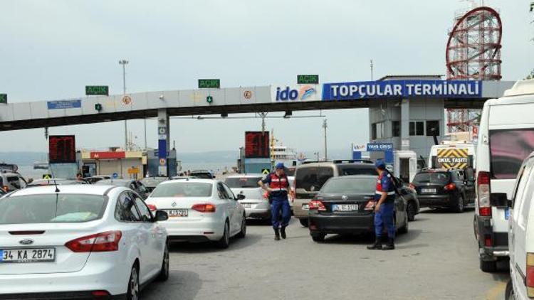 Topçular İskelesinde dönüş yoğunluğu