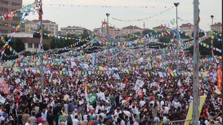 HDPnin İstanbul mitingi Bakırköyde başladı