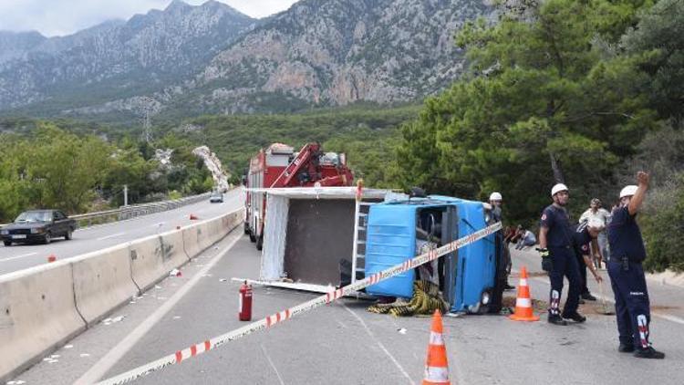 Antalyada zincirleme kaza: 13 yaşındaki Muhammet öldü, 6 yaralı