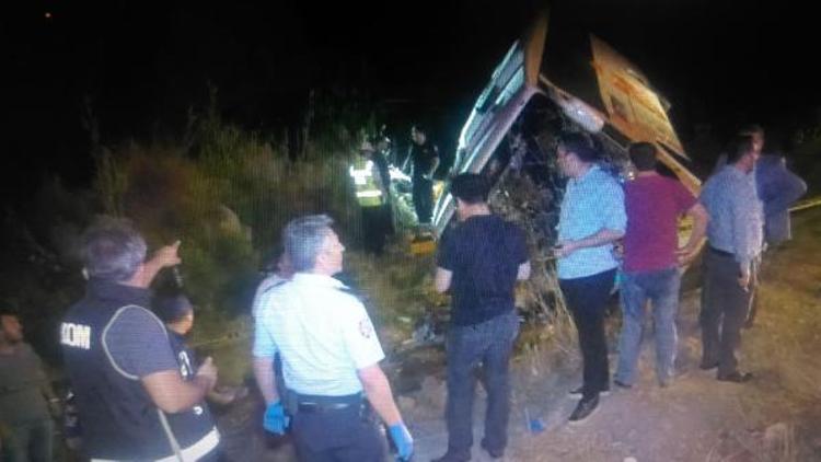Aydında yolcu otobüsü devrildi: 28 yaralı