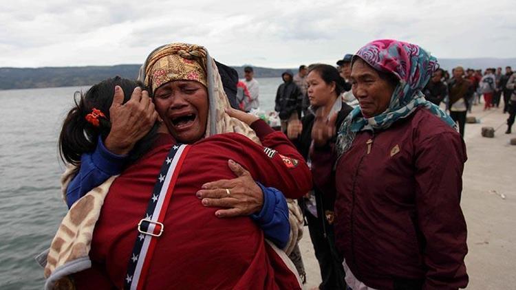 Endonezya’da feribot battı, 178 kişi kayıp
