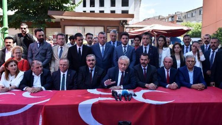 Fotoğraflar// MHP Genel Başkan Yardımcısı Adan Fatihte esnaf ziyaretinde bulundu