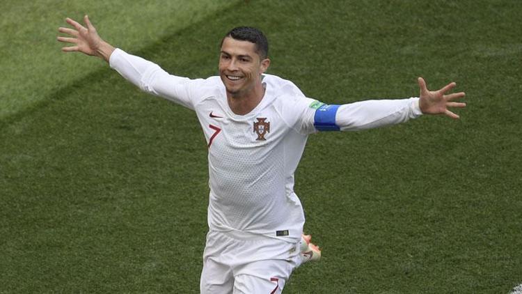 Portekiz Ronaldo ile yürüyor