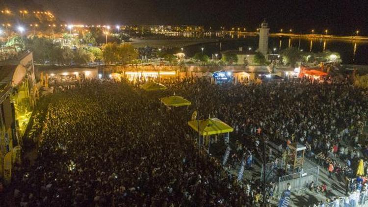 Karadeniz’in en büyük gençlik festivali Samsun’da başladı