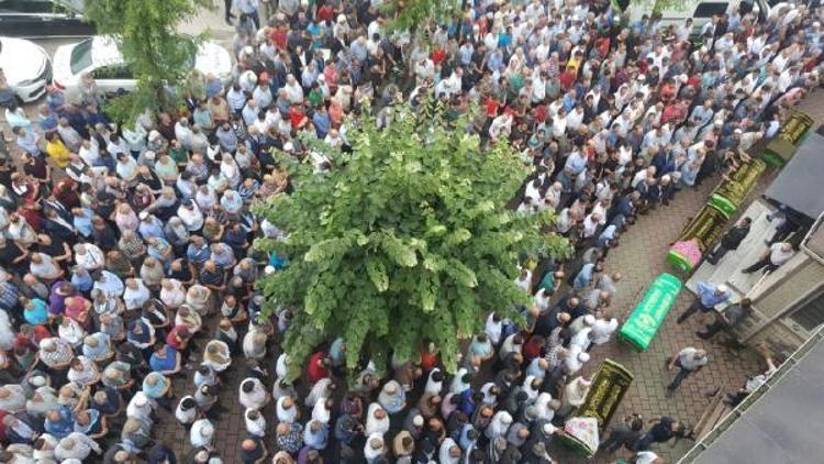 Eskişehirdeki kazada ölen 5 kişi, Bursada toprağa verildi