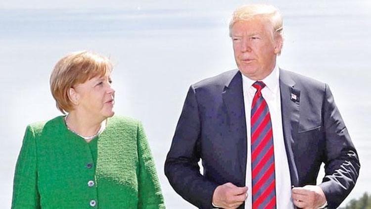 Trump, Merkelin önüne şeker atmış