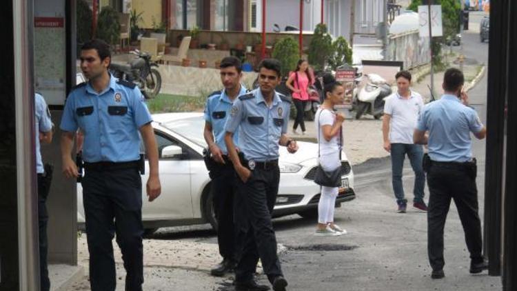 Otobüste taciz iddiası sonrası bıçaklı kavga: 1 yaralı