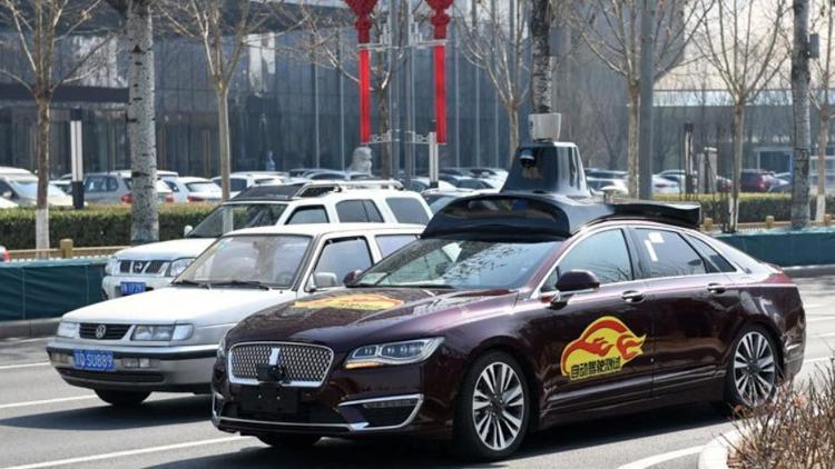 Baidu sürücüsüz araçlarını otoyolda denedi