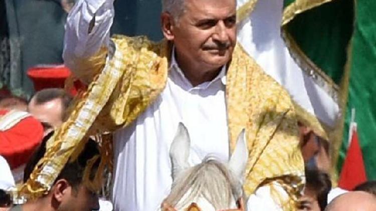 Başbakan Yıldırım, imar barışı için belediyeye başvuranların işlemini yaptı (3)