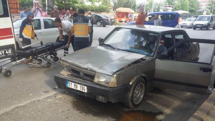 Bafrada otomobiller çarpıştı: 1 yaralı