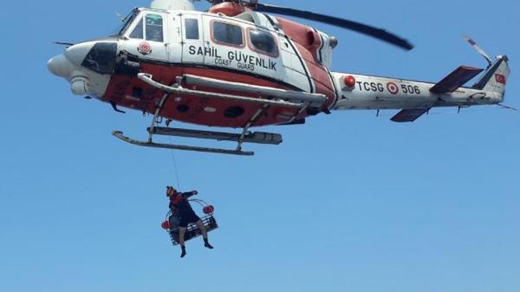 Gemide düşüp yaralanan mühendis helikopterle alınıp, hastaneye götürüldü