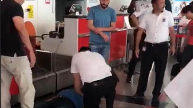 Havalimanında kalp krizi geçiren yolcu yaşamını yitirdi