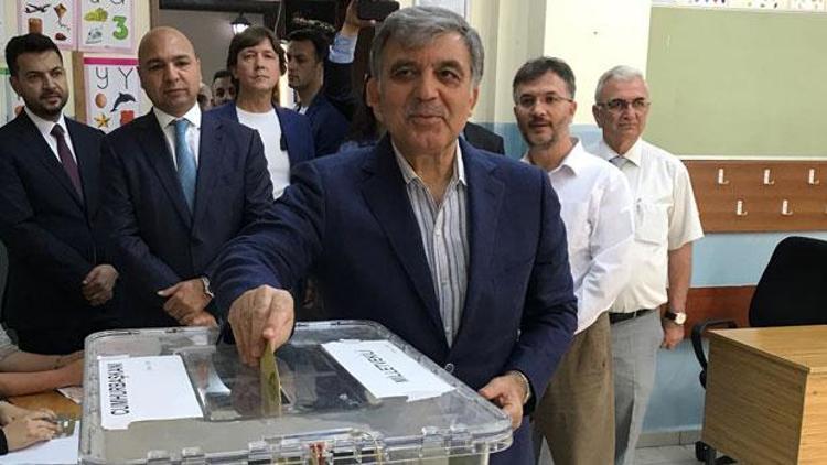 Abdullah Gül: Milletin kararı herkesin başının üzerinde olacaktır