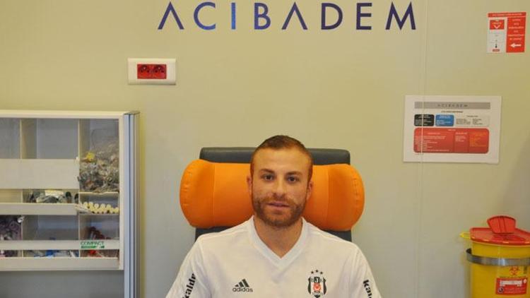 Beşiktaşlı futbolcular sağlık kontrollerinden geçti
