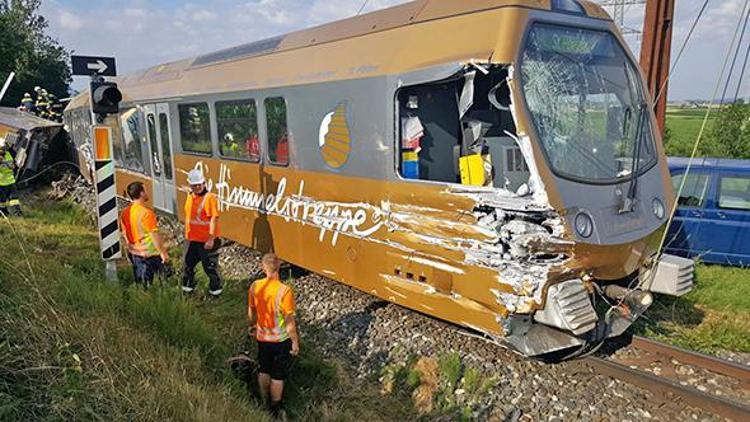 Avusturyada tren kazası Çok sayıda yaralı