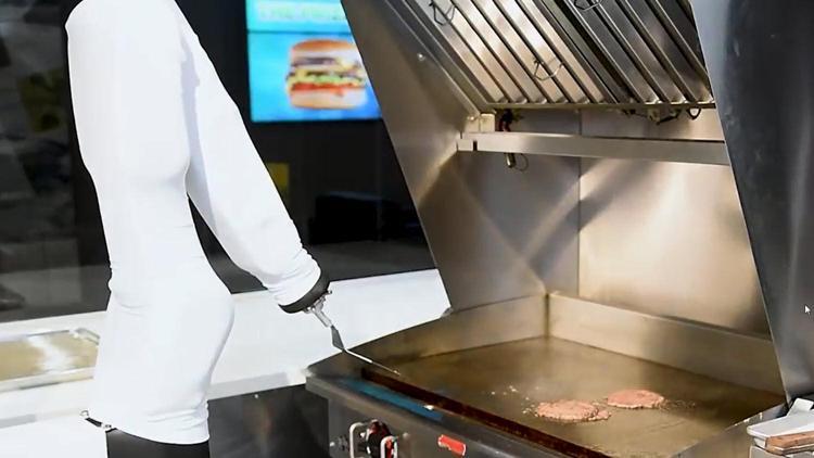 Fast food restoranları robotlaşmaya başladı